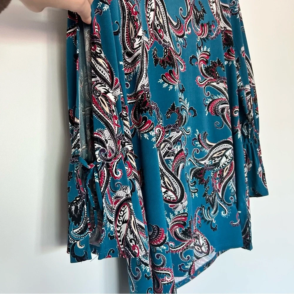 White House Black Market WHBM Women’s Paisley Blouse Split Sleeve​ - Picture 4 of 9